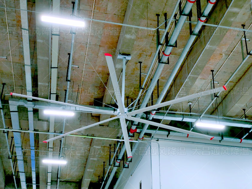 廠房降溫用永磁工業(yè)大風(fēng)扇，工業(yè)大風(fēng)扇的特點(diǎn)應(yīng)用