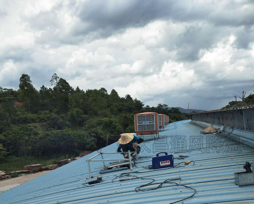 如何讓廠房快速降溫？車間降溫實用設備在這里