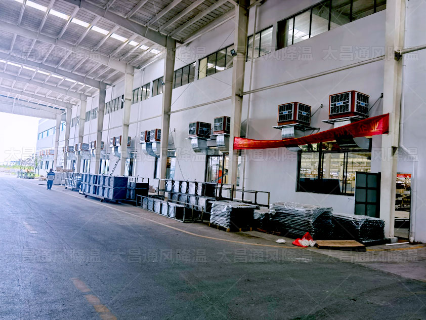 工廠(chǎng)通風(fēng)降溫.jpg