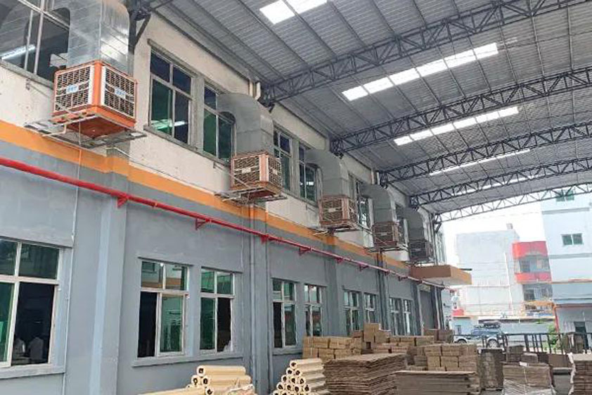 開(kāi)放式廠(chǎng)房降溫方案  環(huán)?？照{(diào)是不錯(cuò)的選擇