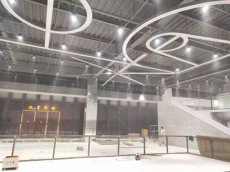 健身房用什么設(shè)備降溫比較合適？這款設(shè)備你一定要知道！